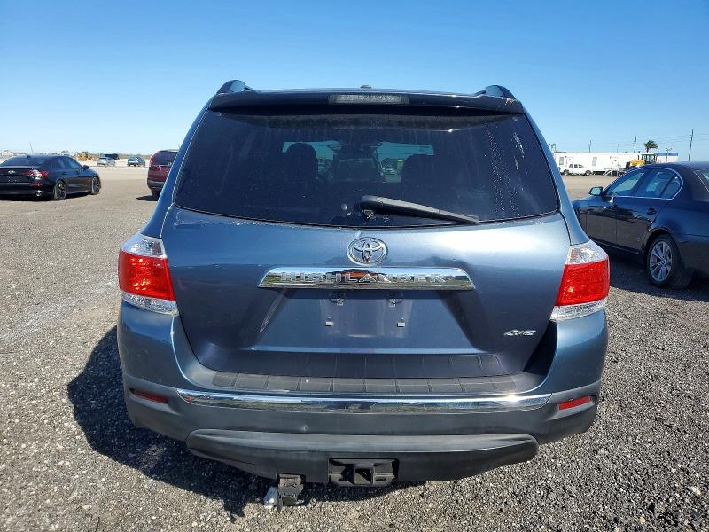 Photo 6 from auction – 2012 TOYOTA HIGHLANDER with VIN 5TDBK3EH7CS123914