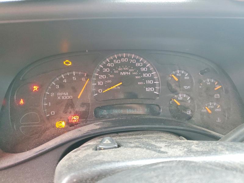 Photo 9 from auction – 2005 CHEVROLET SILVERADO with VIN 1GCEC19V25Z167948