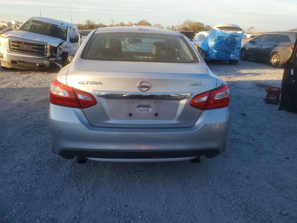 Photo 6 from auction – 2017 NISSAN ALTIMA 3.5 with VIN 1N4BL3APXHC120319