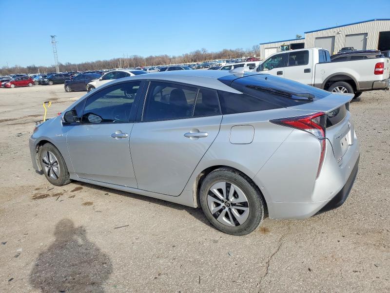 Photo 2 from auction – 2018 TOYOTA PRIUS with VIN JTDKBRFU6J3587693