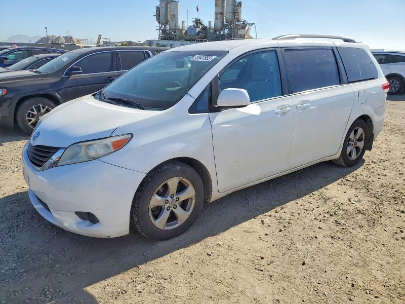 TOYOTA SIENNA LE 2013 with VIN 5TDKK3DC6DS359395 - Photo from auction
