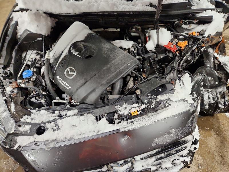 Photo 11 from auction – 2018 MAZDA 3 TOURING with VIN JM1BN1L74J1183133