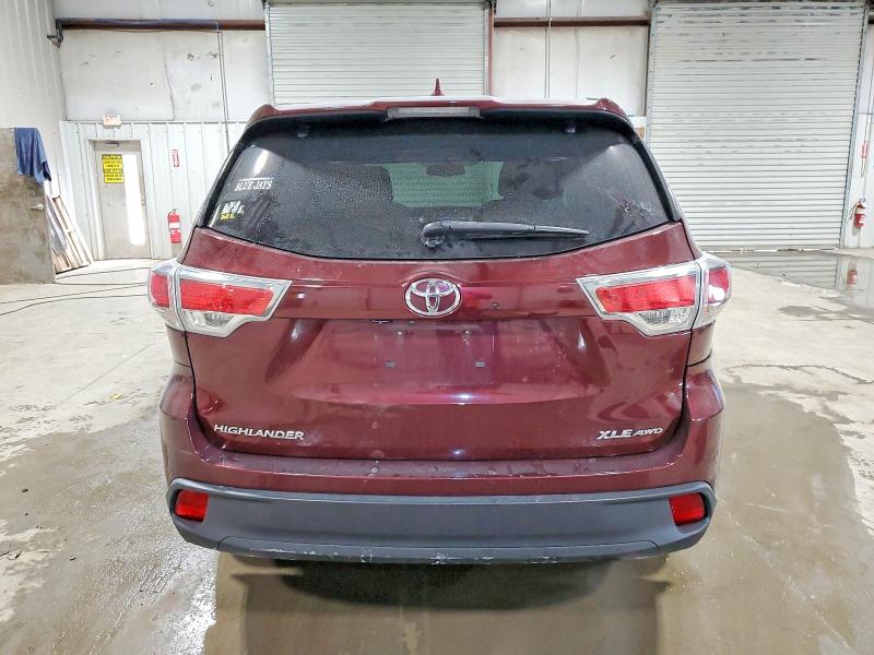 Photo 6 from auction – 2015 TOYOTA HIGHLANDER with VIN 5TDJKRFH3FS172304