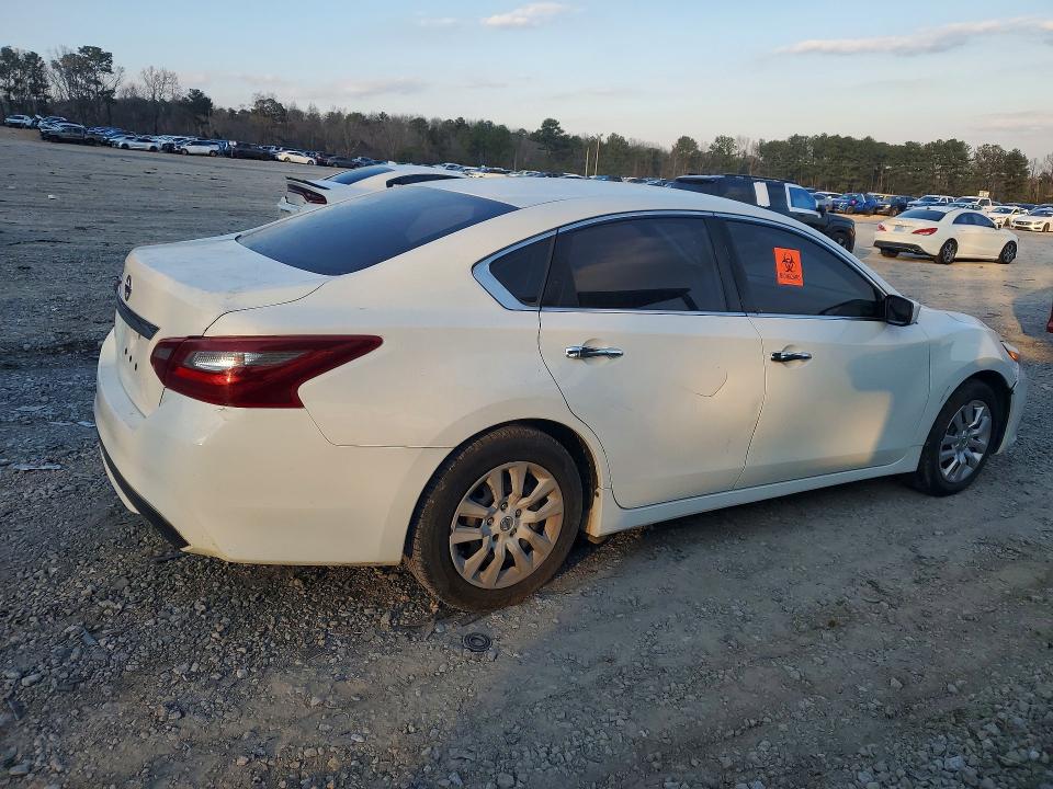 Photo 3 from auction – 2018 NISSAN ALTIMA 2.5 with VIN 1N4AL3AP7JC192869