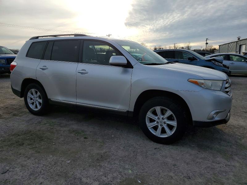 Photo 4 from auction – 2011 TOYOTA HIGHLANDER with VIN 5TDBK3EH7BS066256
