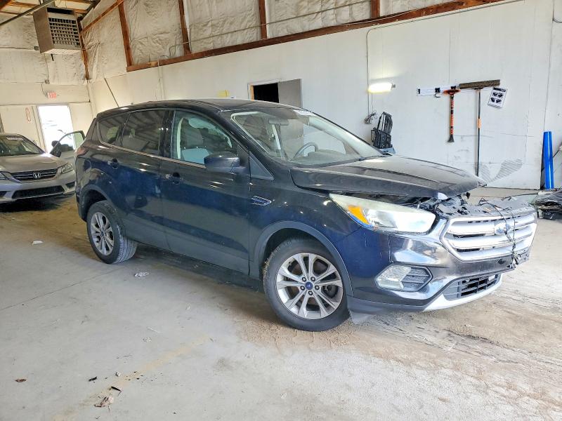 Photo 4 from auction – 2017 FORD ESCAPE SE with VIN 1FMCU9GD0HUB58692