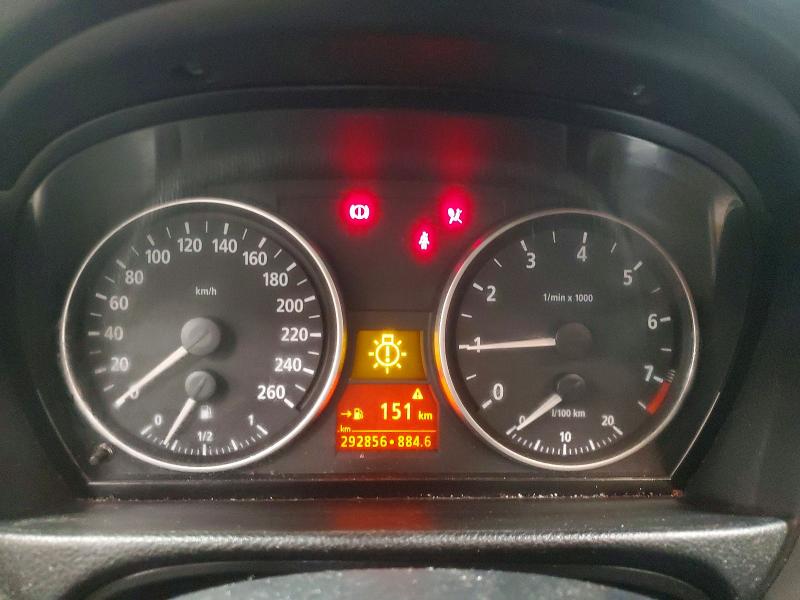 Photo 9 from auction – 2006 BMW 325 with VIN WBAVB135X6KR56447