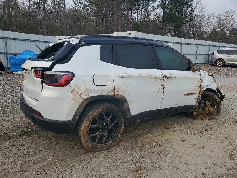 Photo 3 from auction – 2024 JEEP COMPASS with VIN 3C4NJDBN8RT123015