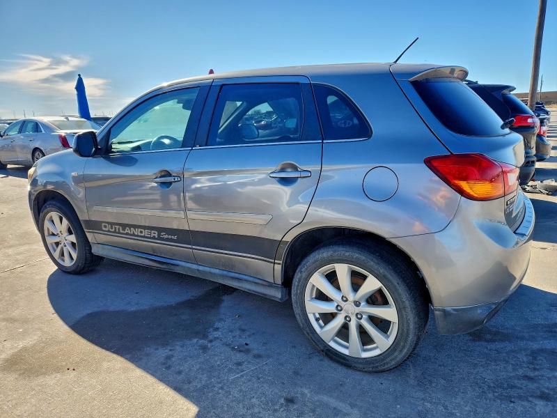 Photo 2 from auction – 2015 MITSUBISHI OUTLANDER with VIN 4A4AR4AU3FE009279