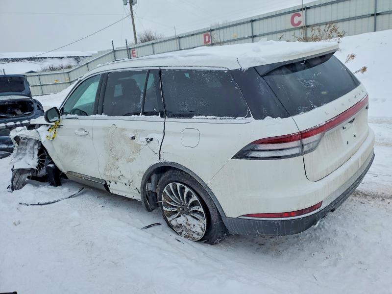Photo 2 from auction – 2023 LINCOLN AVIATOR with VIN 5LM5J6XC4PGL02410