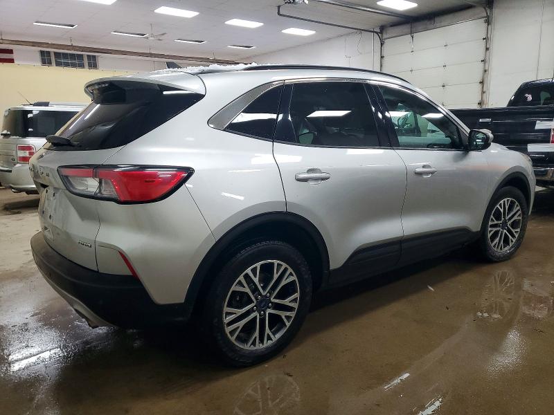 Photo 3 from auction – 2020 FORD ESCAPE with VIN 1FMCU9H62LUC69947