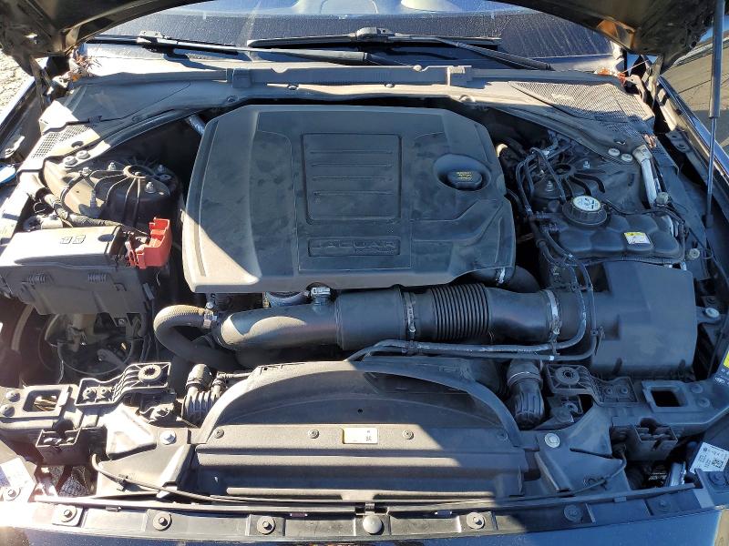 Photo 11 from auction – 2019 JAGUAR XE PREMIUM with VIN SAJAD4FX3KCP46143