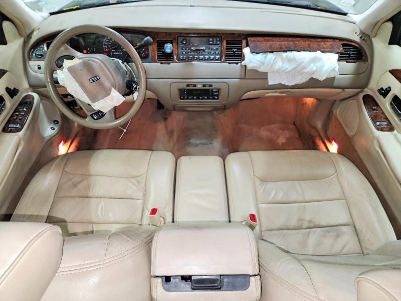 Photo 8 from auction – 2000 LINCOLN TOWN CAR E with VIN 1LNHM81W0YY806177