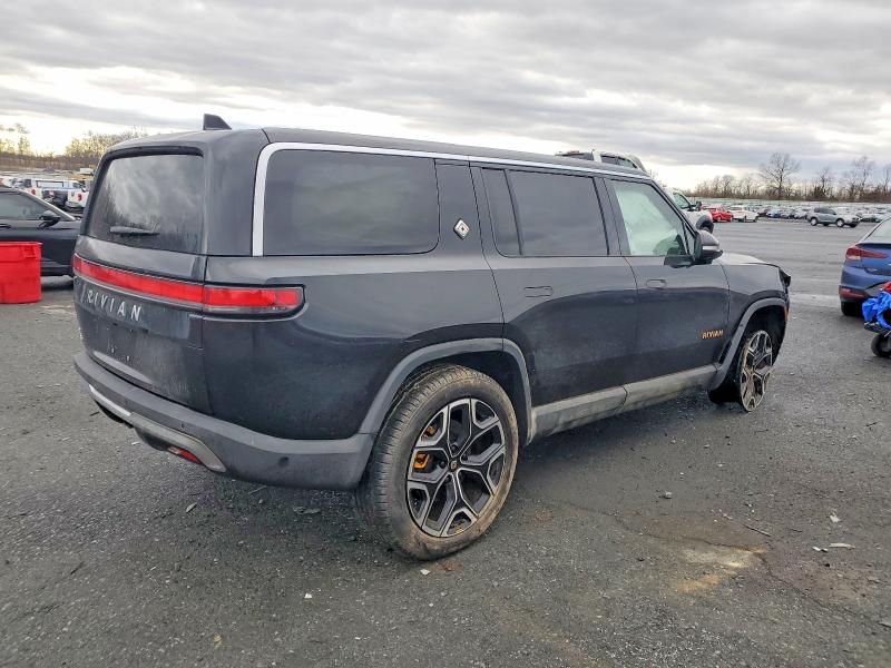 Photo 3 from auction – 2022 RIVIAN R1S with VIN 7PDSGABL5NN002542