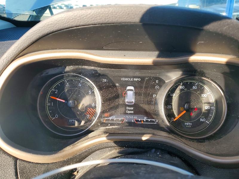 Foto 9 de la subasta – 2015 JEEP CHEROKEE con VIN 1C4PJMDB3FW501758