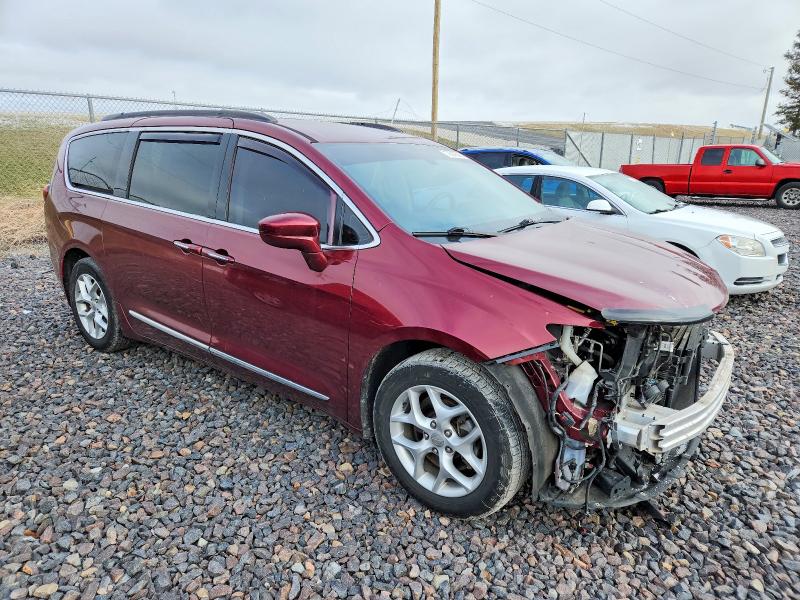 Photo 4 from auction – 2017 CHRYSLER PACIFICA T with VIN 2C4RC1BG5HR777189