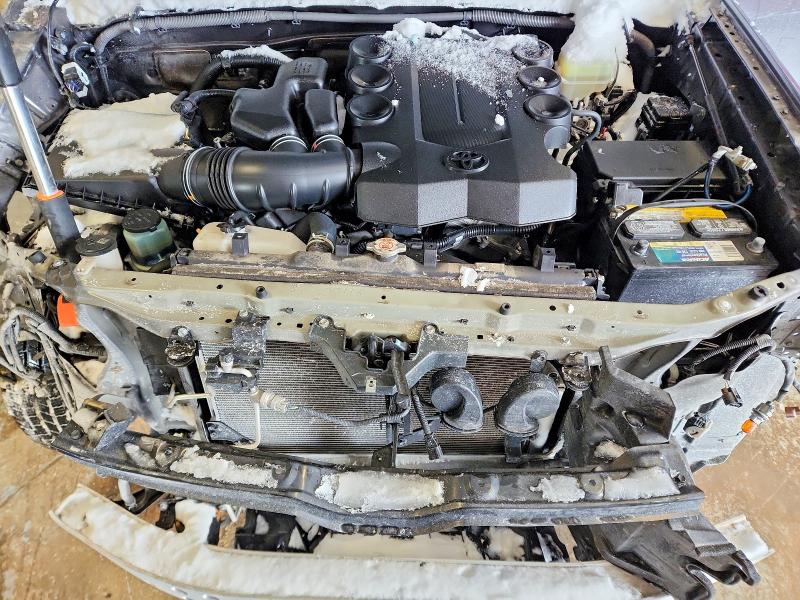 Photo 12 from auction – 2021 TOYOTA 4RUNNER with VIN JTEKU5JR7M5879038