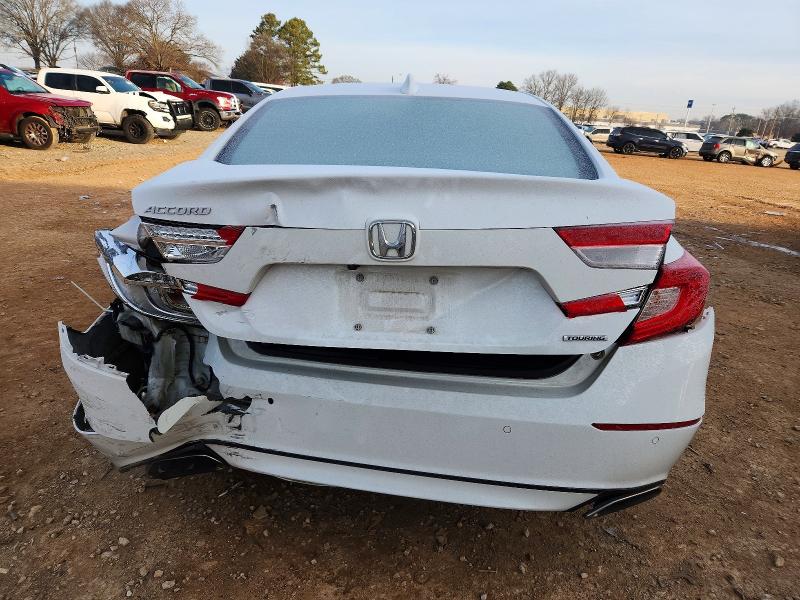Photo 6 from auction – 2018 HONDA ACCORD TOU with VIN 1HGCV1F91JA218469