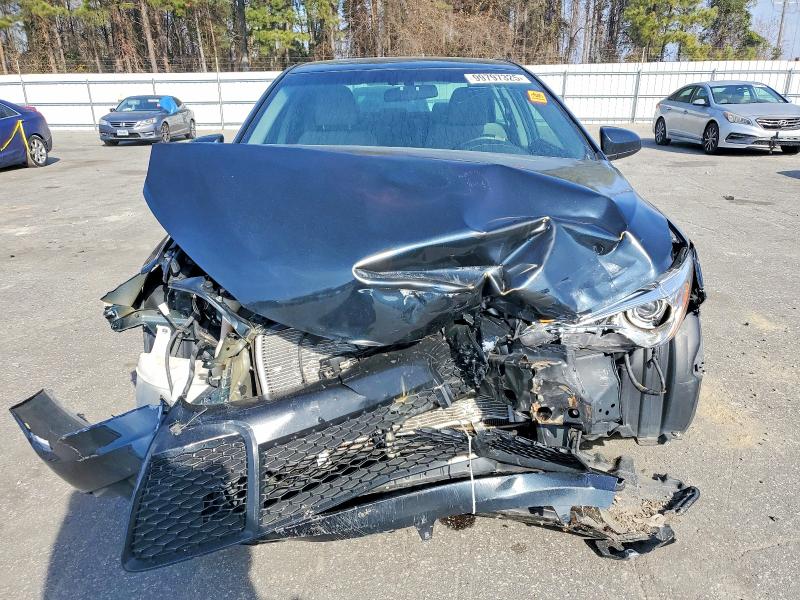 Photo 5 from auction – 2016 TOYOTA CAMRY LE with VIN 4T1BF1FK7GU189010