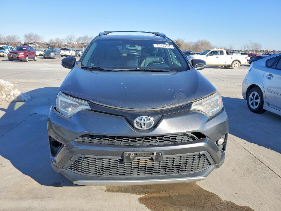 Photo 5 from auction – 2016 TOYOTA RAV4 SE with VIN JTMNFREV2GD088551