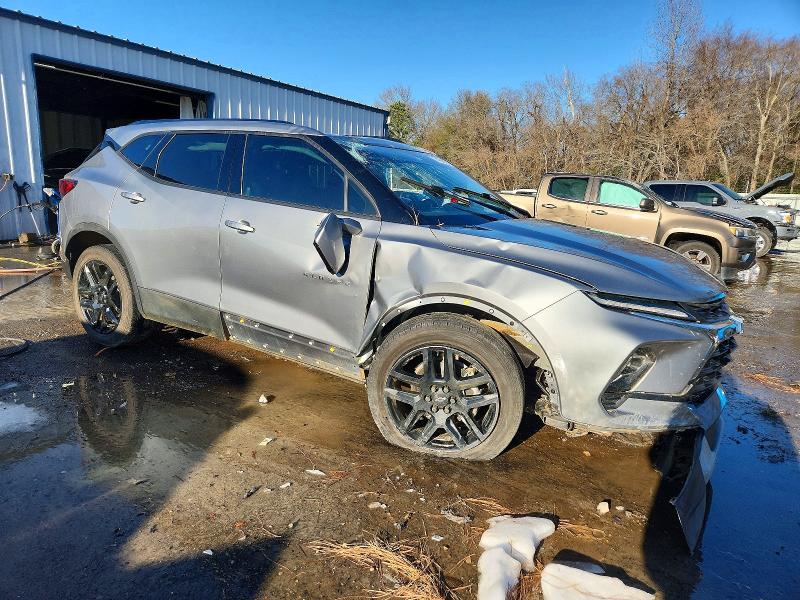 Photo 4 from auction – 2023 CHEVROLET BLAZER with VIN 3GNKBCR46PS141904