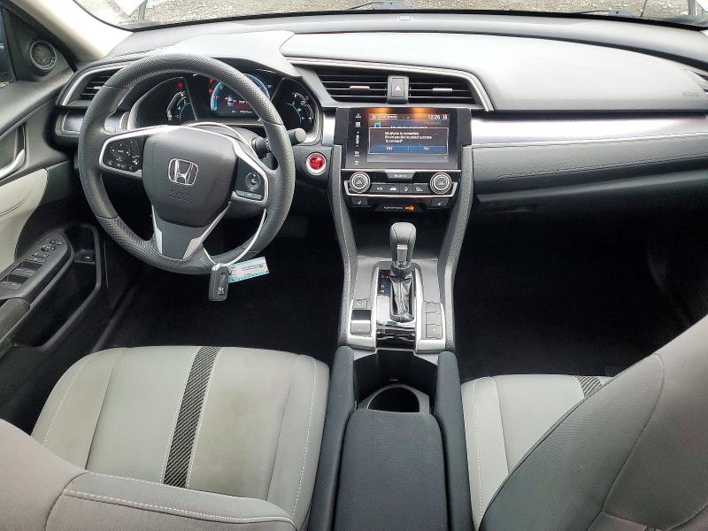 Photo 8 from auction – 2016 HONDA CIVIC with VIN 2HGFC1F30GH631072