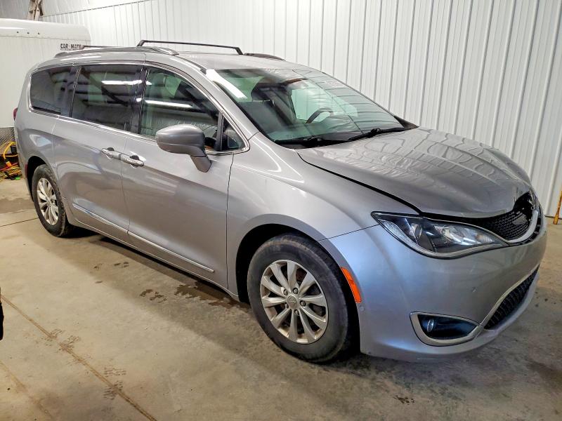Photo 4 from auction – 2018 CHRYSLER PACIFICA T with VIN 2C4RC1BG1JR262938
