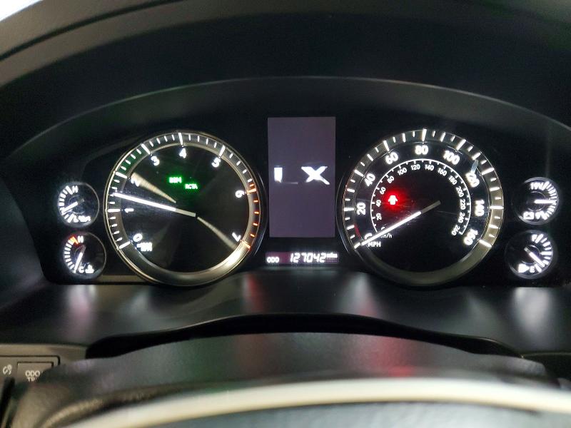 Photo 9 from auction – 2016 LEXUS LX 570 with VIN JTJHY7AX0G4188907