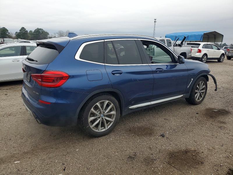 Photo 3 from auction – 2019 BMW X3 XDRIVE3 with VIN 5UXTR9C58KLE12653