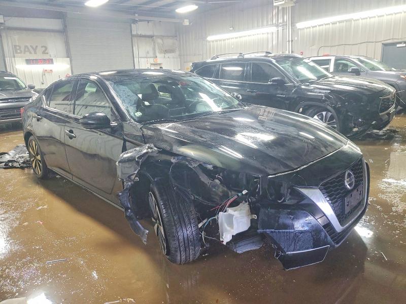 Photo 4 from auction – 2019 NISSAN ALTIMA with VIN 1N4BL4EV7KC257966