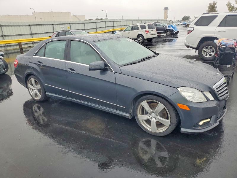 Photo 4 from auction – 2011 MERCEDES-BENZ E with VIN WDDHF5GBXBA266182