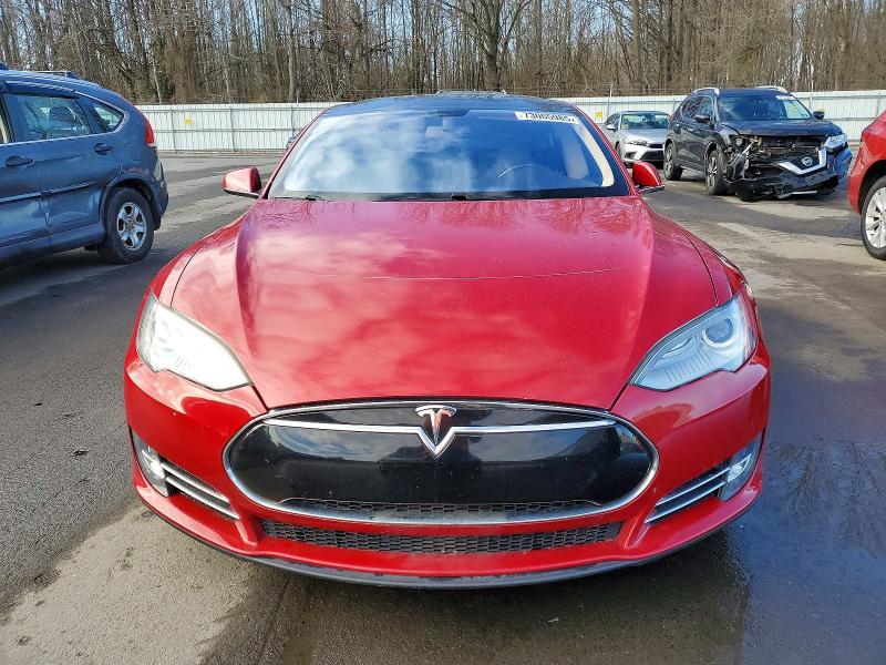 Photo 5 from auction – 2013 TESLA MODEL S with VIN 5YJSA1DN6DFP09413