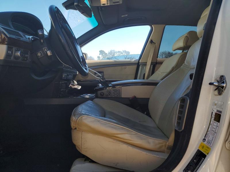Photo 7 from auction – 2007 BMW 750 with VIN WBAHN83557DT69124