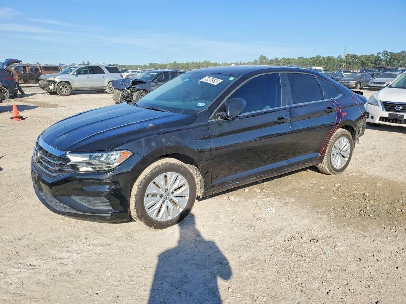 VOLKSWAGEN JETTA 2019 with VIN 3VWCB7BU1KM213746 - Photo from auction