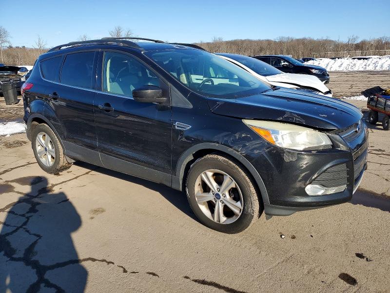 Photo 4 from auction – 2015 FORD ESCAPE SE with VIN 1FMCU9GX0FUA13787