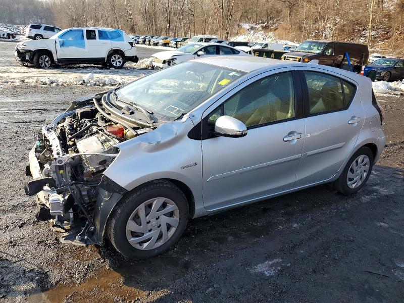 TOYOTA PRIUS C 2015 with VIN JTDKDTB39F1099202 - Photo from auction