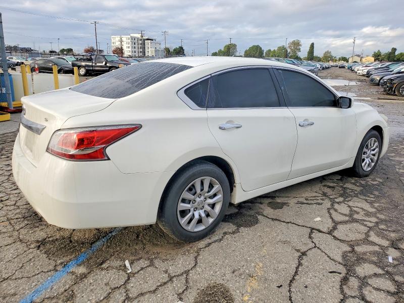 Photo 3 from auction – 2015 NISSAN ALTIMA 2.5 with VIN 1N4AL3AP0FN352201