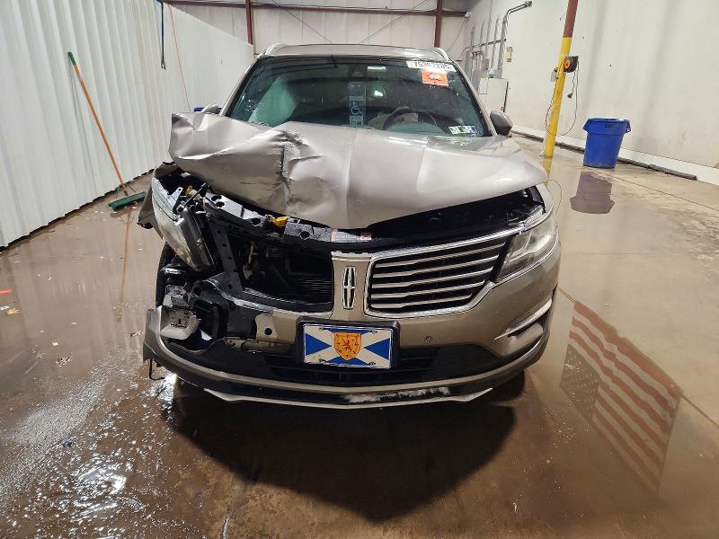 Photo 5 from auction – 2016 LINCOLN MKC RESERV with VIN 5LMTJ3DH2GUJ15416