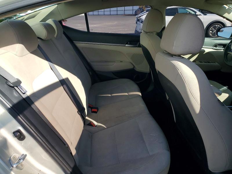 Photo 10 from auction – 2017 HYUNDAI ELANTRA with VIN 5NPD74LF5HH195032