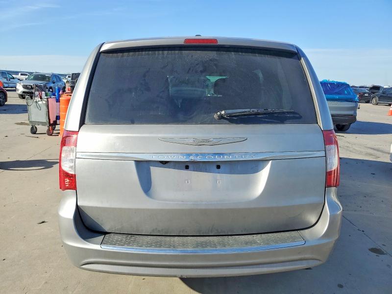 Photo 6 from auction – 2014 CHRYSLER TOWN & COU with VIN 2C4RC1BG8ER113142