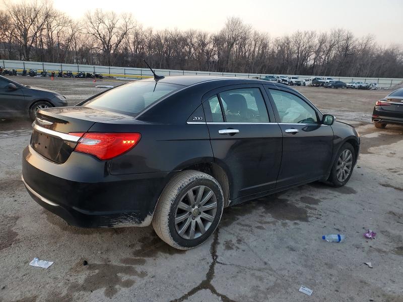 Photo 3 from auction – 2014 CHRYSLER 200 LIMITE with VIN 1C3CCBCG5EN172919