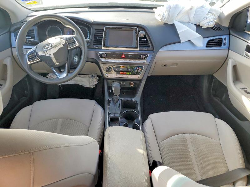 Photo 8 from auction – 2018 HYUNDAI SONATA SE with VIN 5NPE24AF2JH639740