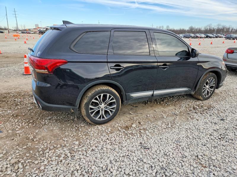 Photo 3 from auction – 2017 MITSUBISHI OUTLANDER with VIN JA4AD2A33HZ054343