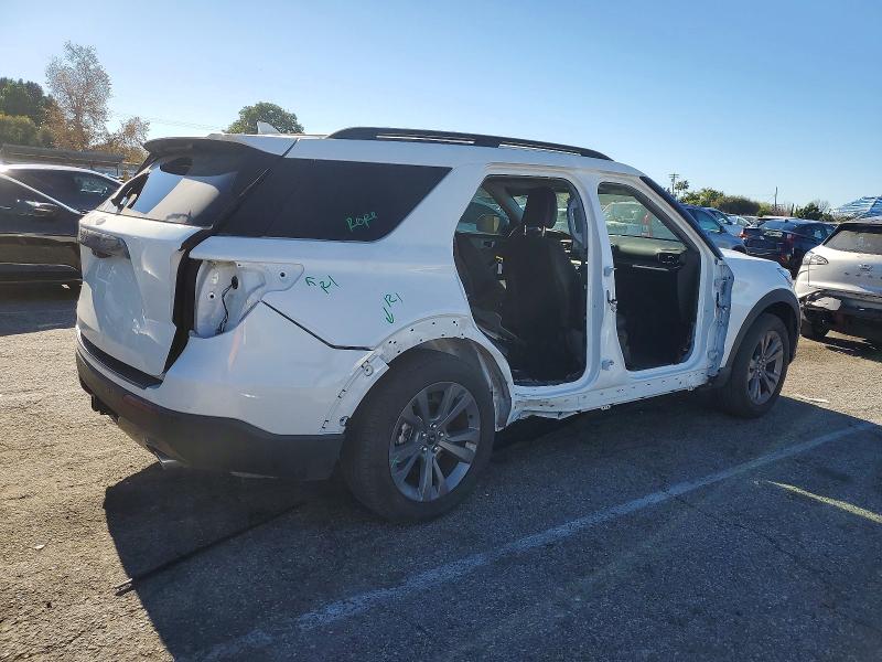 Photo 3 from auction – 2023 FORD EXPLORER with VIN 1FMSK7DHXPGB45927