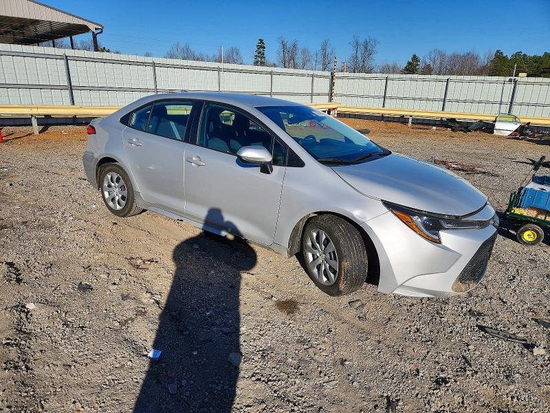 Photo 4 from auction – 2021 TOYOTA COROLLA LE with VIN 5YFEPMAE2MP215460