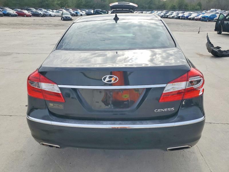 Photo 6 from auction – 2013 HYUNDAI GENESIS with VIN KMHGC4DDXDU247434