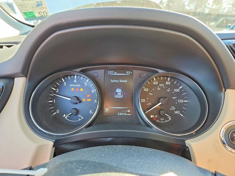 Photo 9 from auction – 2017 NISSAN ROGUE S with VIN 5N1AT2MT1HC779197