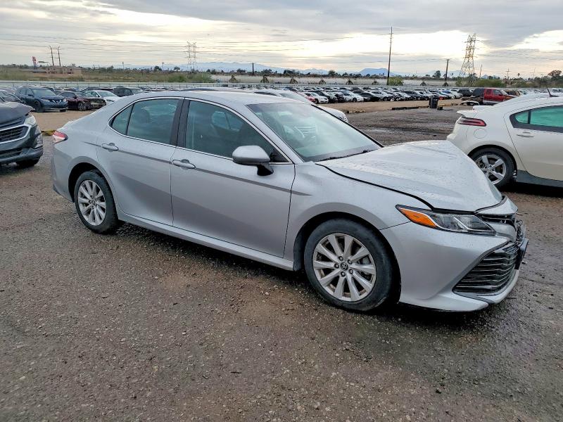 Photo 4 from auction – 2018 TOYOTA CAMRY with VIN 4T1B11HK0JU636859