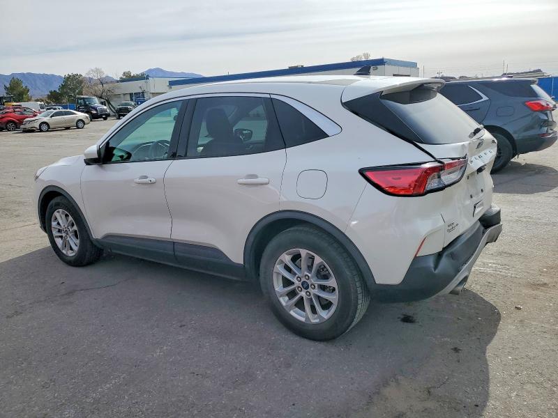 Photo 2 from auction – 2020 FORD ESCAPE with VIN 1FMCU0G69LUA92021