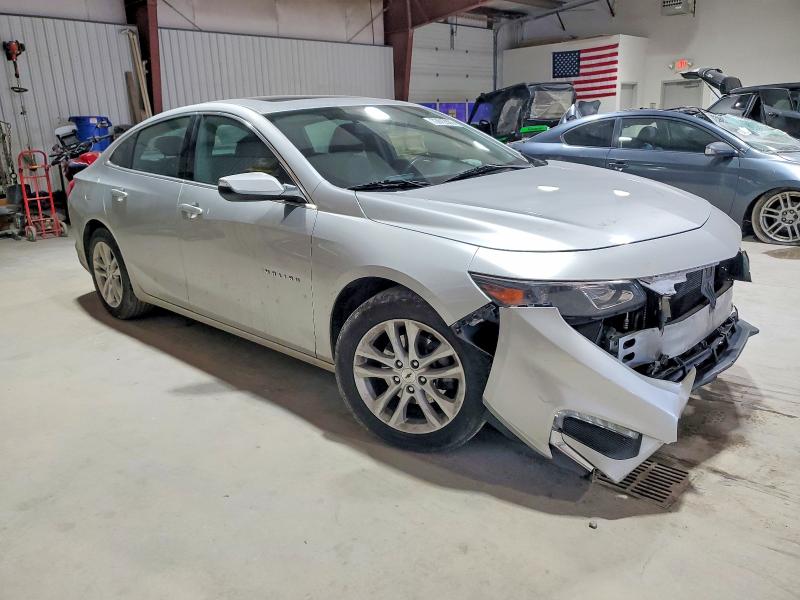 Photo 4 from auction – 2018 CHEVROLET MALIBU LT with VIN 1G1ZD5ST5JF129679